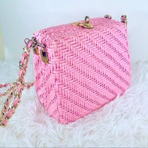 VINTAGE Baby Pink Wicker Handbag Woven Chain Gold
